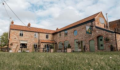 The Queens Chew Magna - Building